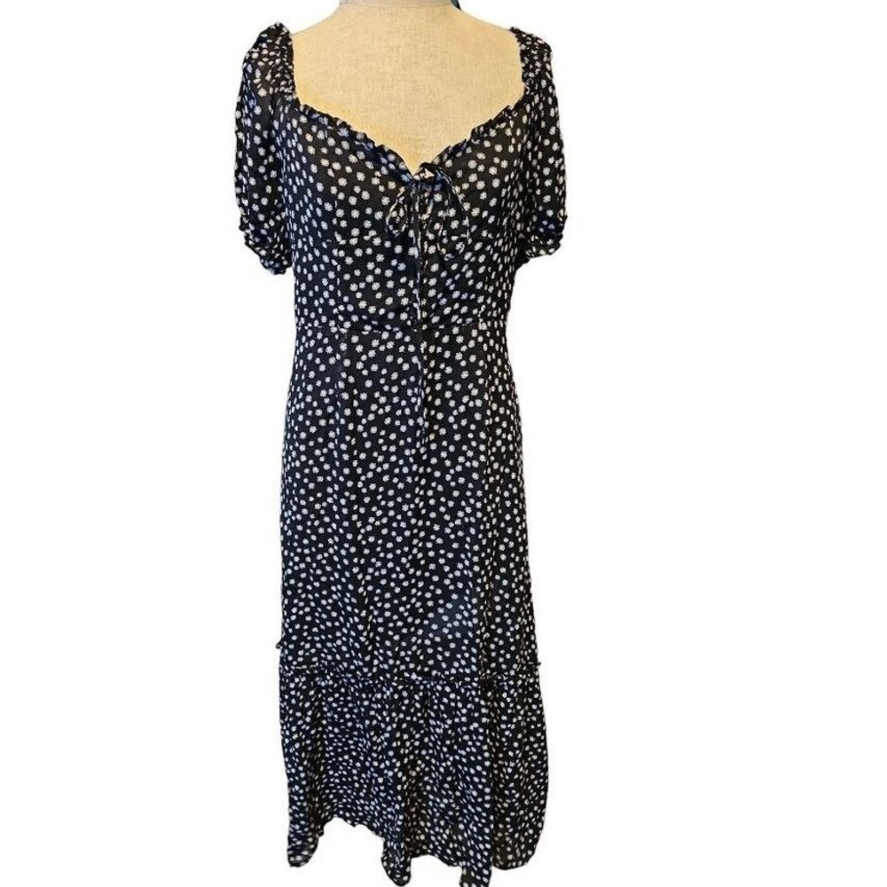 Forever 21 milkmaid dress size Large mini floral‎ print lace up top black
